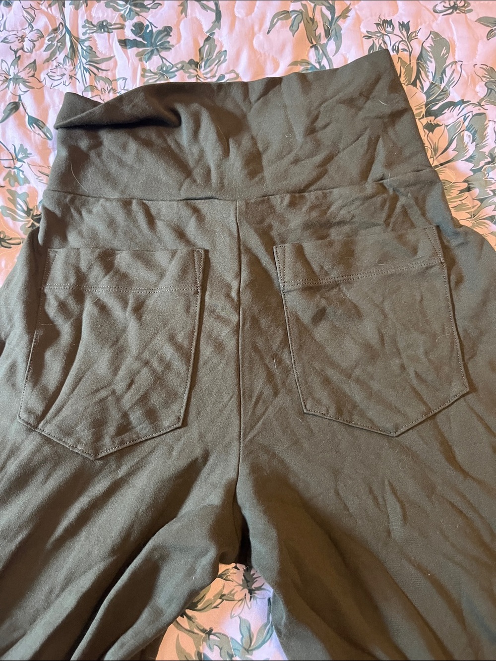 CAbi Olive Wide Leg Cargo Pants - Picture 6 of 7